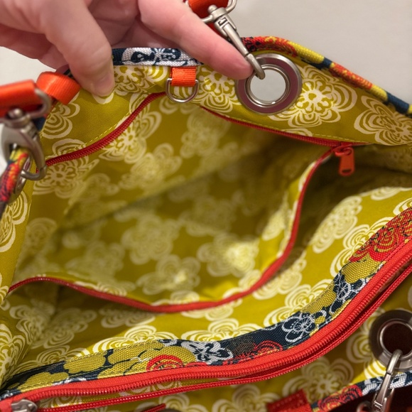 HAIKU Handlebar Tote Tote - Picture 4 of 11